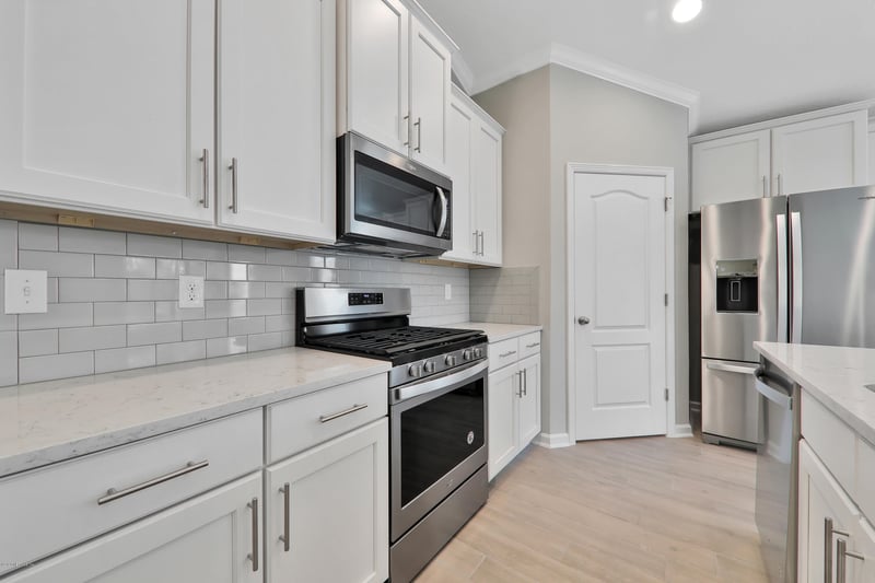 589 Glasgow Dr, St Johns, FL 32259