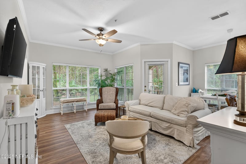 7800 Point Meadows Dr #417, Jacksonville, FL 32256