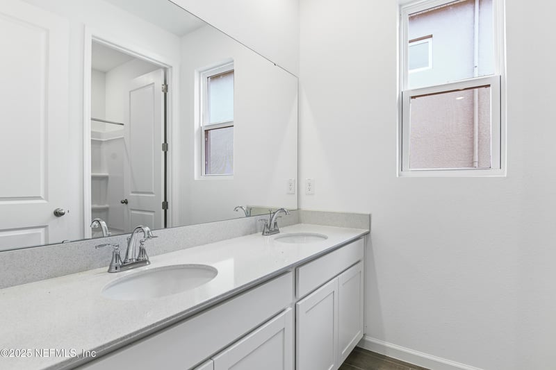 328 Alexandrite St, Deland, FL 32720