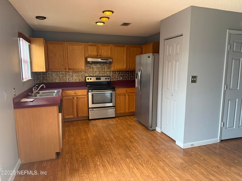 1114 Scheidel Ct, Atlantic Beach, FL 32233