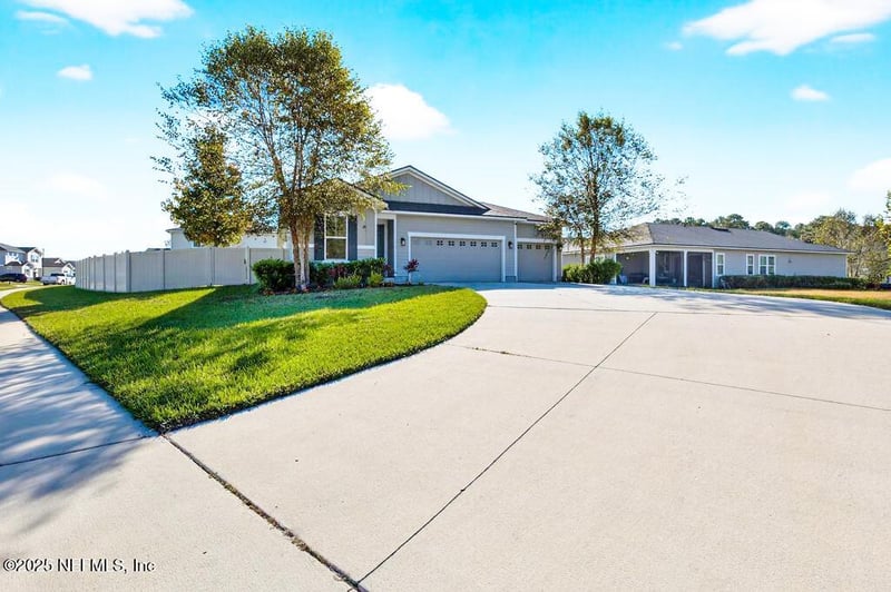 2975 Laurel Springs Dr, Green Cove Springs, FL 32043