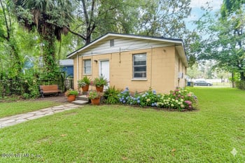5813 Doeboy St, Jacksonville, FL 32208