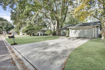 6143 Sundew Ct, Jacksonville, FL 32244