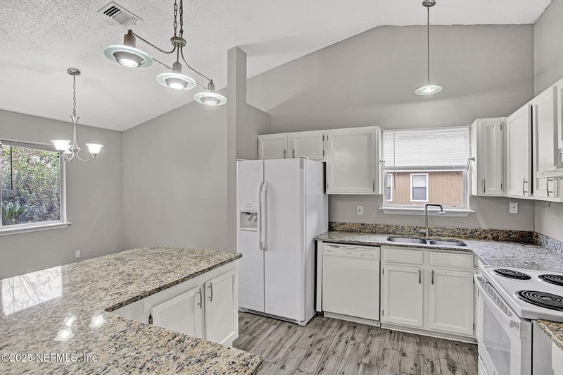 6143 Sundew Ct, Jacksonville, FL 32244