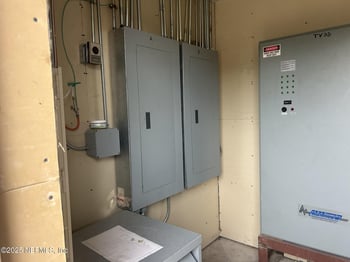 6905 Old Wolf Bay Rd, Palatka, FL 32177