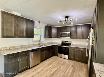 6203 Valens Dr, Jacksonville, FL 32216