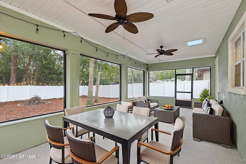 2574 Lofberg Dr, Jacksonville, FL 32216