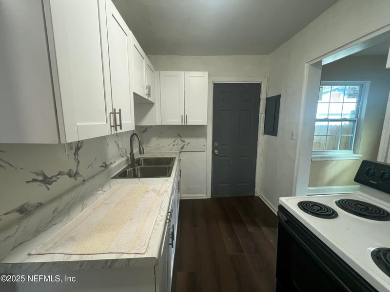 3539 Kingston St, Jacksonville, FL 32254