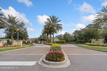 6865 Roundleaf Dr, Jacksonville, FL 32258