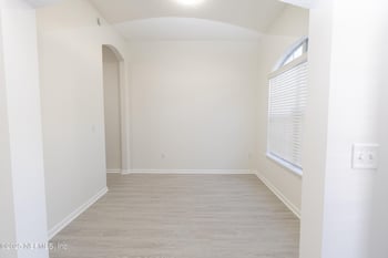 706 Bonaparte Dr, Jacksonville, FL 32218