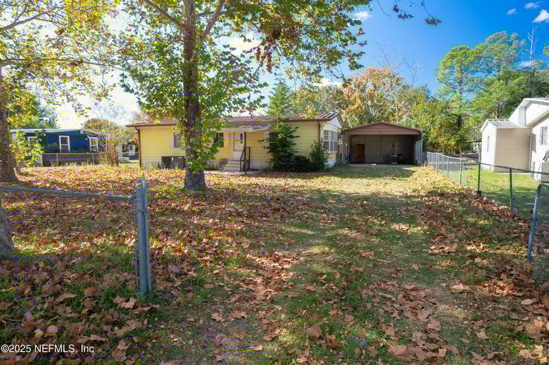 125 Waterside Ave, Satsuma, FL 32189