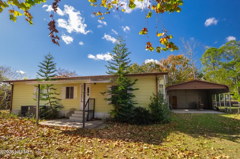 125 Waterside Ave, Satsuma, FL 32189