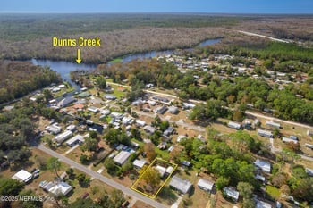 125 Waterside Ave, Satsuma, FL 32189