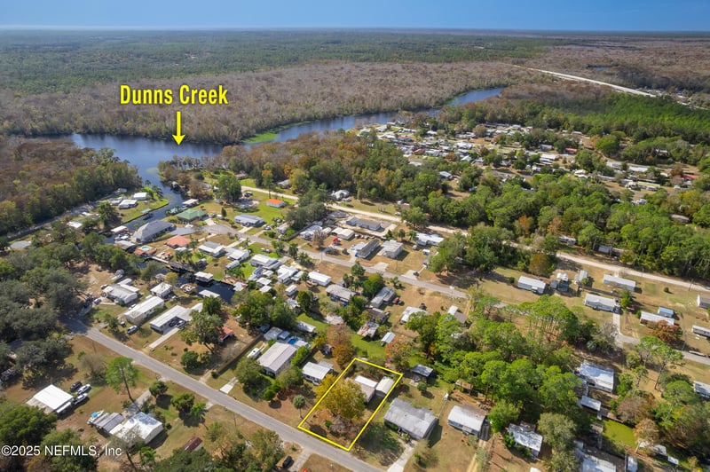 125 Waterside Ave, Satsuma, FL 32189