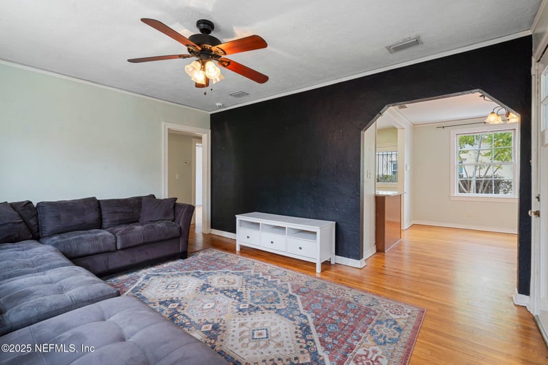 4750 Attleboro St, Jacksonville, FL 32205