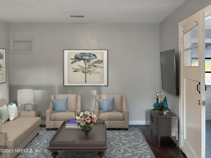 557 Chestnut Dr, Jacksonville, FL 32208