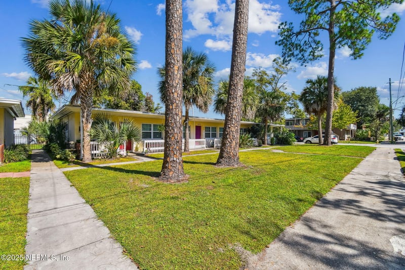 3039 Belden St, Jacksonville, FL 32207