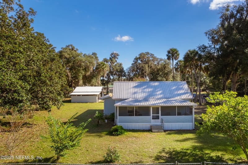 200 1st Ave, Welaka, FL 32193