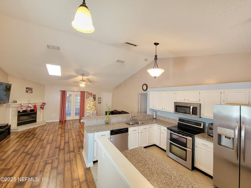 1579 Graduation Ln, Middleburg, FL 32068