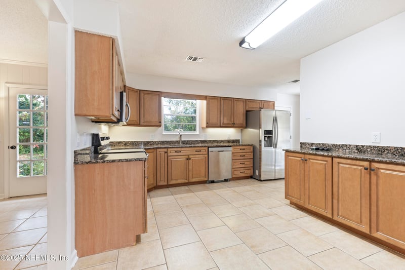 4135 Dawnridge Rd, Jacksonville, FL 32277