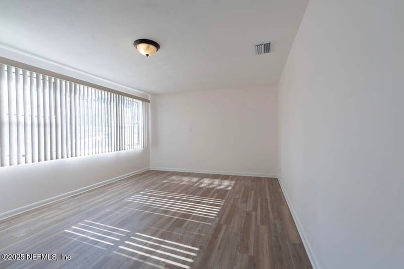 1749 Merivale Rd, Jacksonville, FL 32208