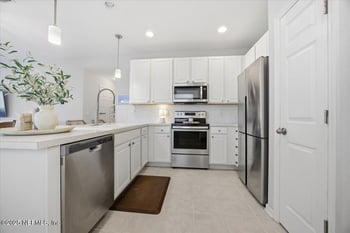 7131 Emsley Cir, Jacksonville, FL 32258