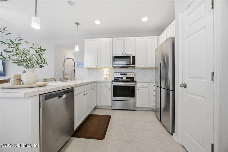 7131 Emsley Cir, Jacksonville, FL 32258