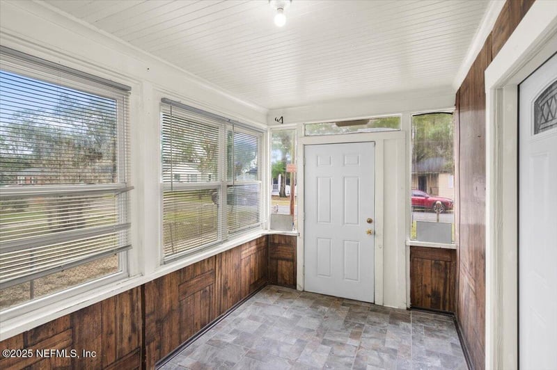 8126 Paul Jones Dr, Jacksonville, FL 32208