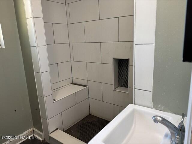 1861 Embassy Dr, Jacksonville, FL 32207