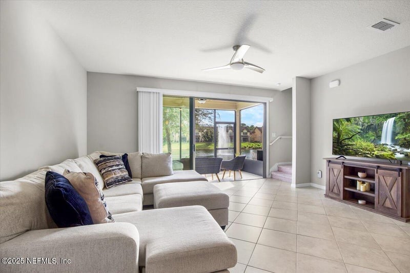 7024 Butterfly Ct, Jacksonville, FL 32258