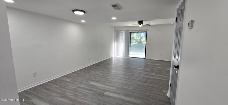 3517 Peeler Rd #17, Jacksonville, FL 32277