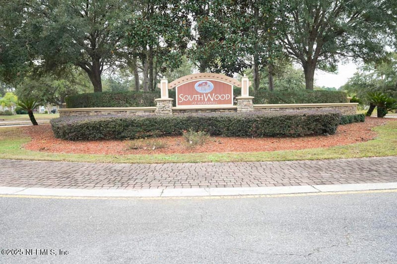 9533 Adelaide Dr, Jacksonville, FL 32244