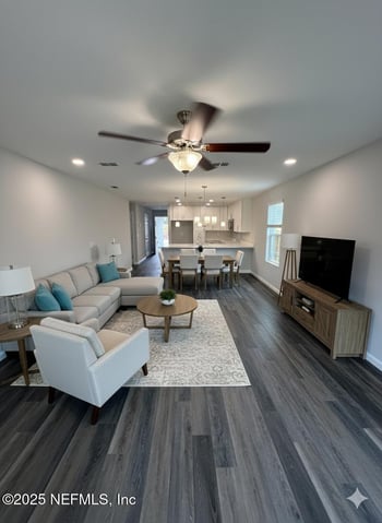 8674 Crystalline Ln, Jacksonville, FL 32221