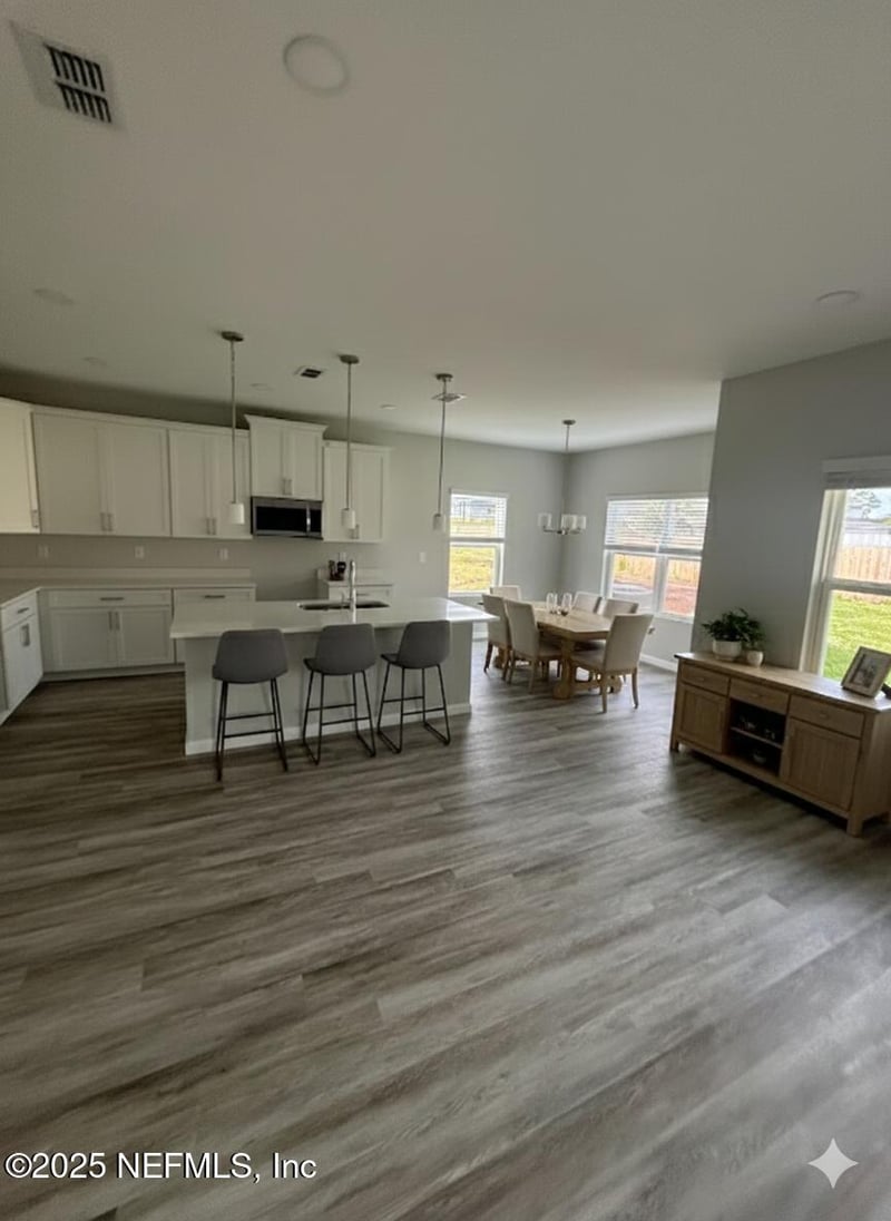 8607 Crystalline Ln, Jacksonville, FL 32221