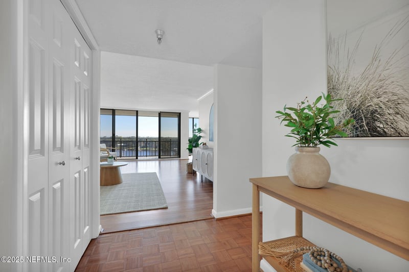 4401 Lakeside Dr #1204, Jacksonville, FL 32210