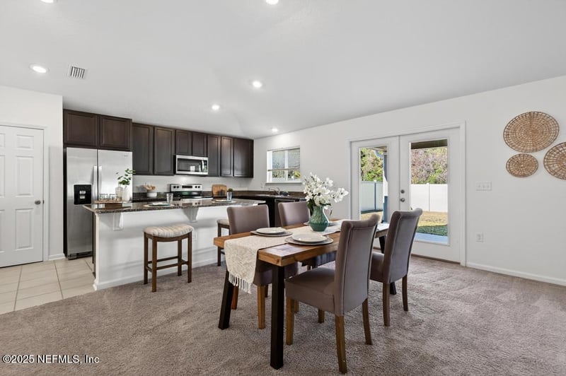 12900 Logans Walk Ln, Jacksonville, FL 32218