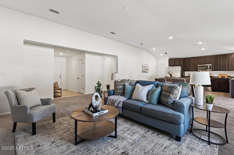 12900 Logans Walk Ln, Jacksonville, FL 32218