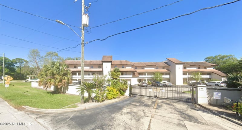 1307 River Hills Cir #16, Jacksonville, FL 32211