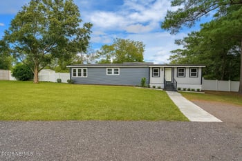 3385 Oak Leaf Ln, Middleburg, FL 32068