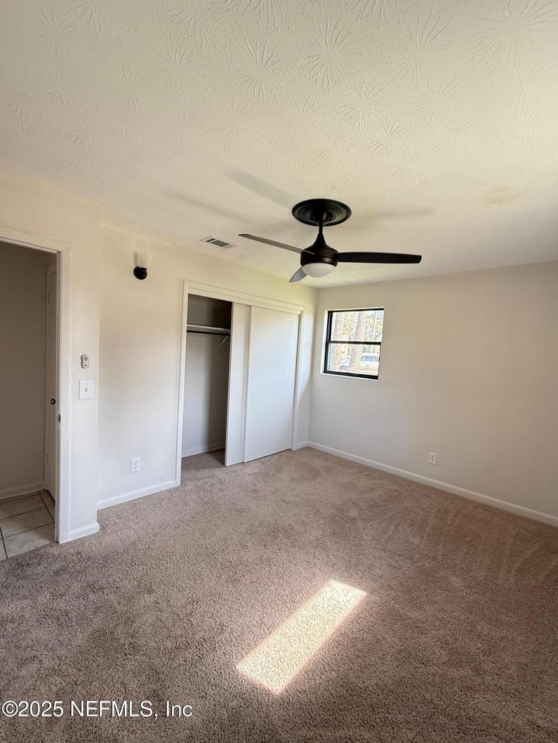 5445 Glorianne Dr, Jacksonville, FL 32207