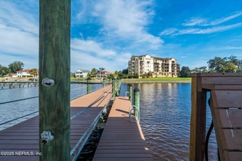 1363 Heritage Manor Dr, Jacksonville, FL 32207