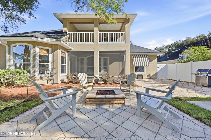 537 Dandelion Dr, St Johns, FL 32259