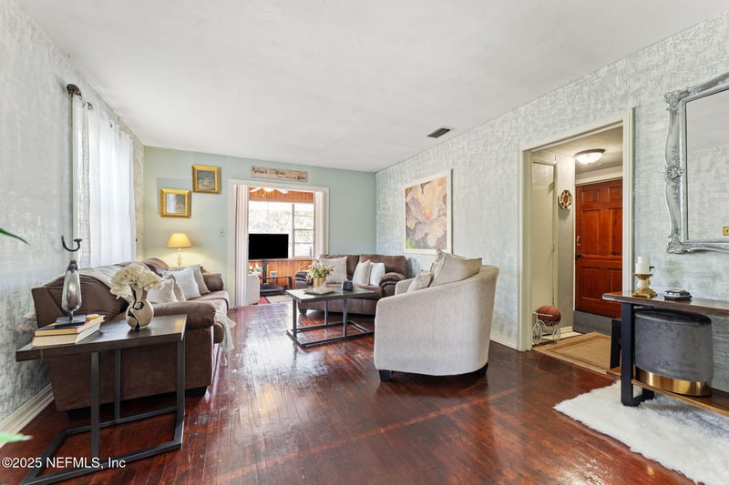 1204 North Shore Dr, Jacksonville, FL 32208