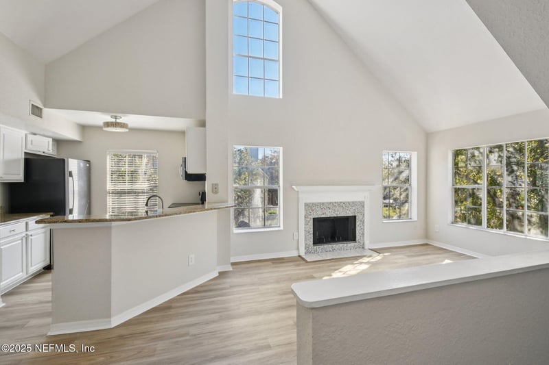 13700 Richmond Park Dr #1207, Jacksonville, FL 32224