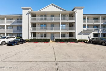 1412 1st St #105, Jacksonville Beach, FL 32250