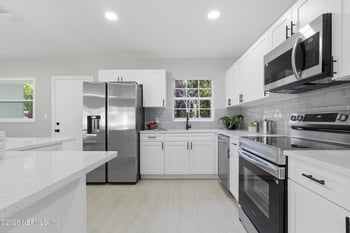 2147 Maney Dr, Jacksonville, FL 32216