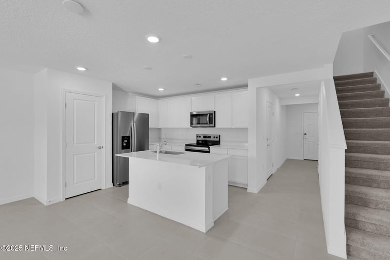 1880 Normandy Pines Ln, Jacksonville, FL 32221