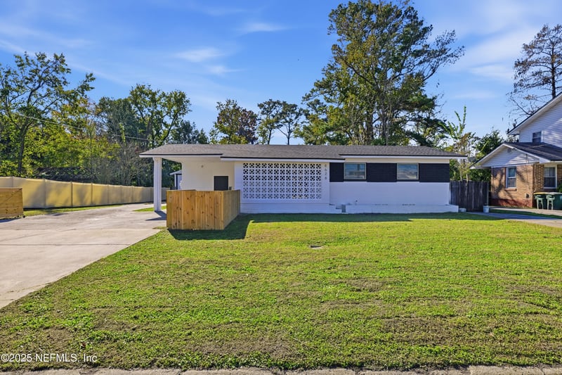 8628 Blarney Stone Ct, Jacksonville, FL 32216