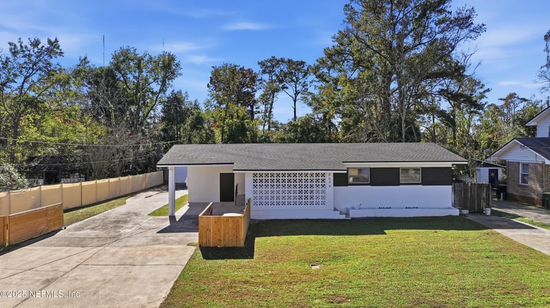 8628 Blarney Stone Ct, Jacksonville, FL 32216