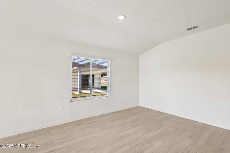 7425 Everett Forest Dr, Jacksonville, FL 32219